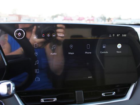 New 2026 Chevrolet Equinox LT w/ Convenience Package II image 33