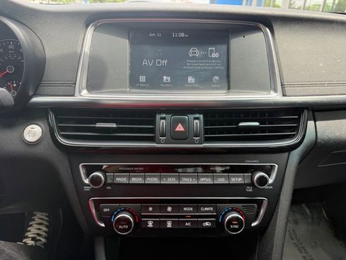 Used 2018 Kia Optima EX w/ Premium Package FWD image 22