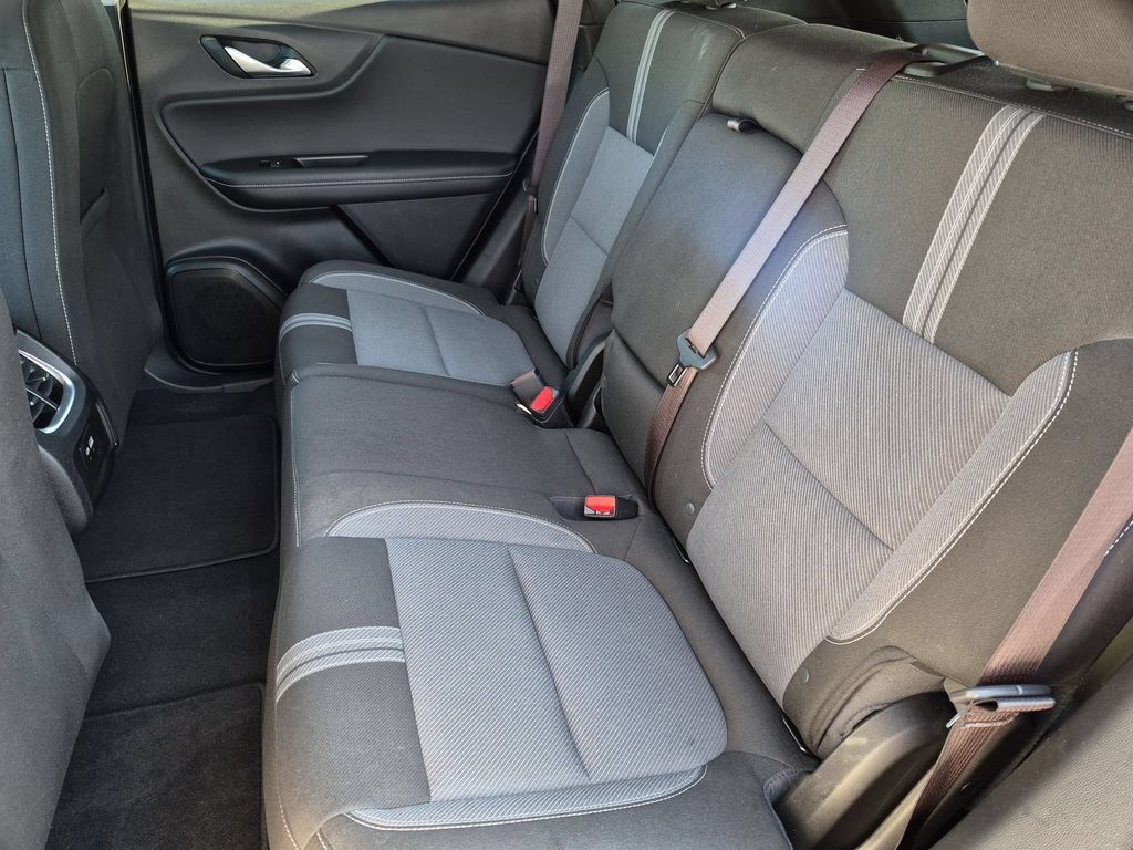 Used 2025 Chevrolet Blazer LT FWD image 28