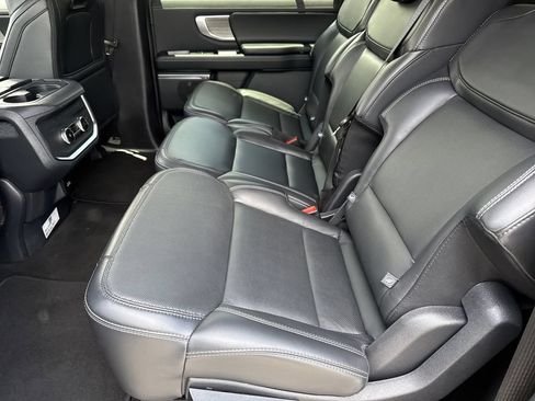 Used 2025 Ford Expedition Max Platinum AWD/4WD image 22