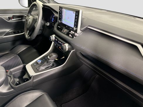 Used 2020 Toyota RAV4 XSE image 28
