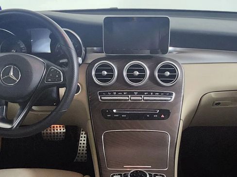 Used 2019 Mercedes-Benz GLC 350e GLC 350e 4MATIC Sport Utility image 22