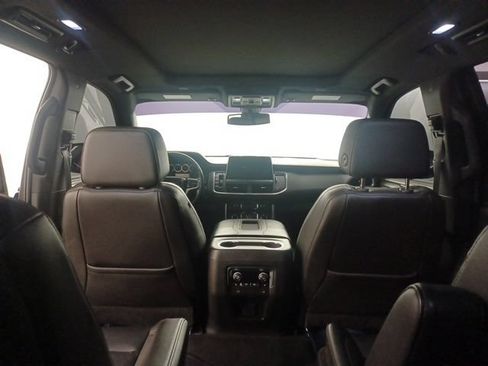 Used 2021 Chevrolet Tahoe LT w/ LT Signature Package RWD image 16