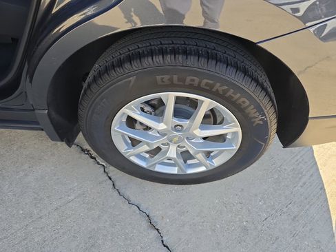 Used 2022 Chevrolet Equinox LT image 12