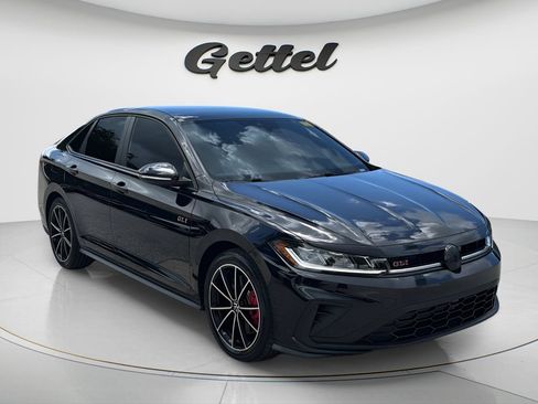 Used 2025 Volkswagen Jetta GLI Autobahn FWD image 4