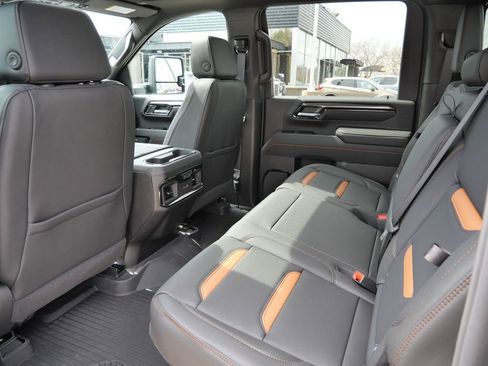 New 2026 GMC Sierra 3500 AT4 w/ AT4 Premium Plus Package AWD/4WD image 32