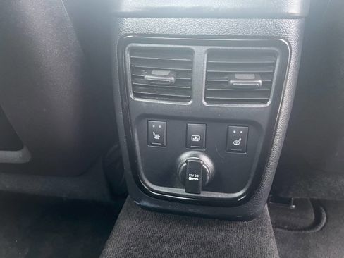 Used 2014 Chrysler 300 S w/ Luxury Group image 14