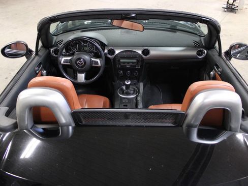 Used 2008 MAZDA MX-5 Miata Grand Touring w/ Premium Pkg image 33
