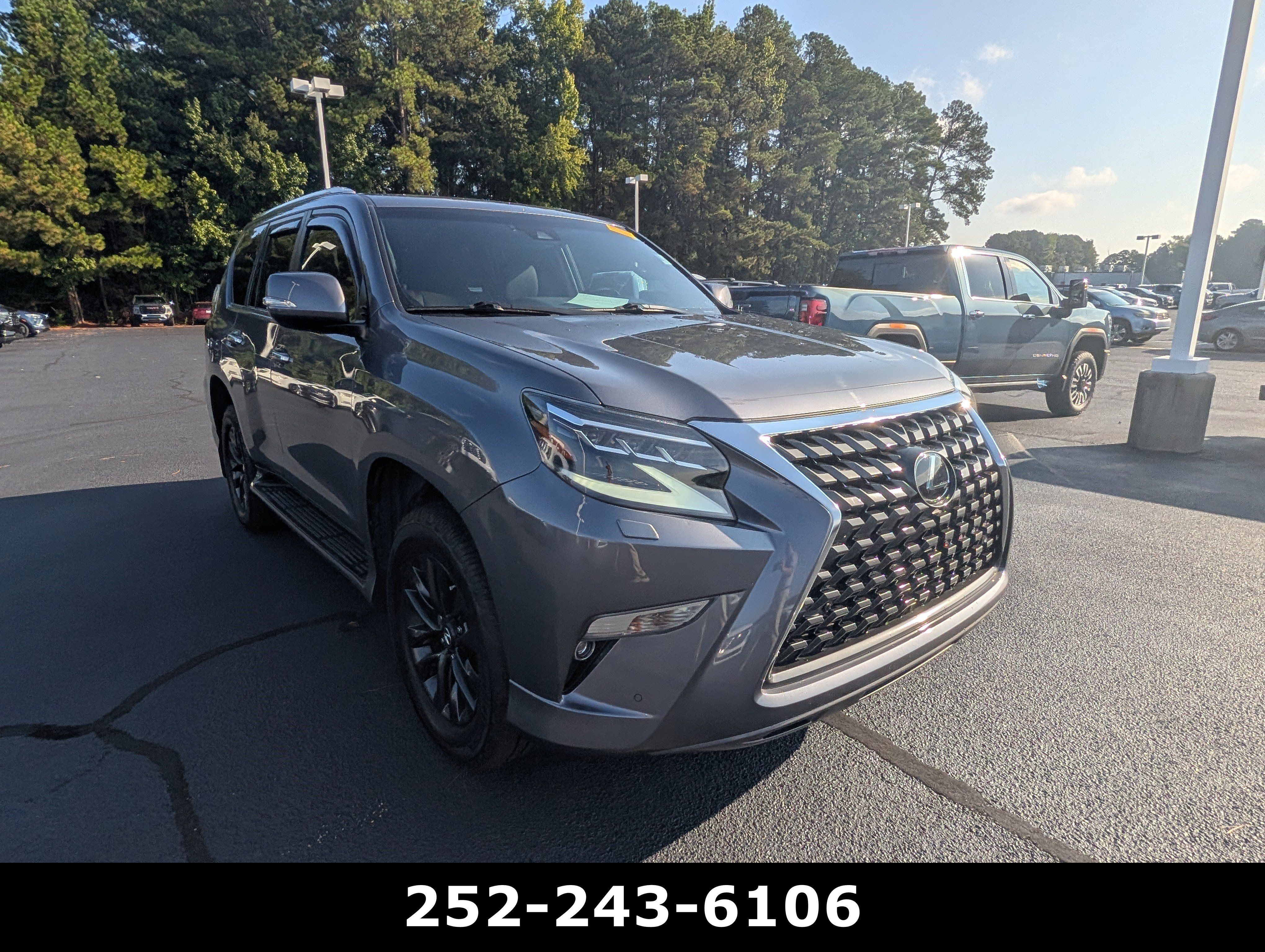 Used 2021 Lexus GX 460 Premium w/ Premium Package AWD/4WD image 3