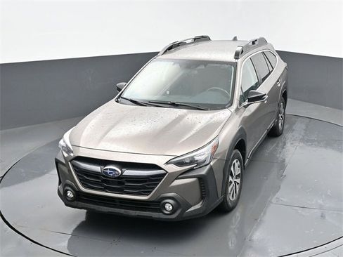 Used 2023 Subaru Outback Premium image 21