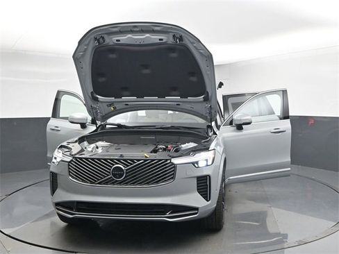 New 2026 Volvo XC90 B6 Plus w/ Protection Package Premier image 56
