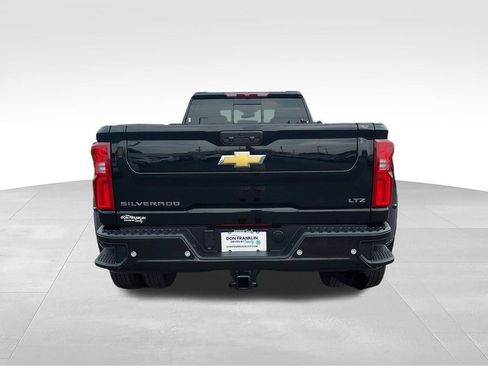 Used 2025 Chevrolet Silverado 3500 LTZ w/ LTZ Plus Package AWD/4WD image 4