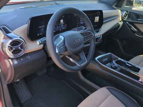 Used 2025 Chevrolet Equinox ACTIV w/ Safety and Technology Package image 10