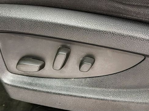 Used 2015 GMC Sierra 1500 SLE w/ SLE Value Package image 16