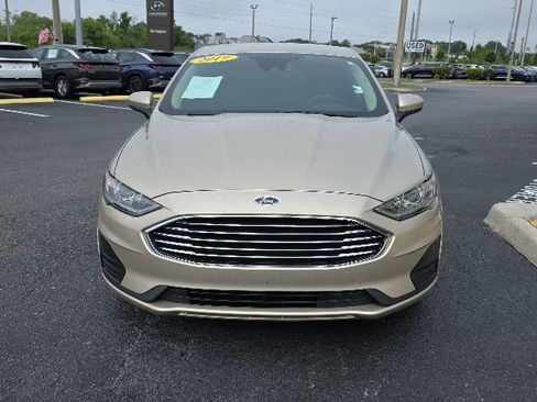 Used 2019 Ford Fusion SE FWD image 18