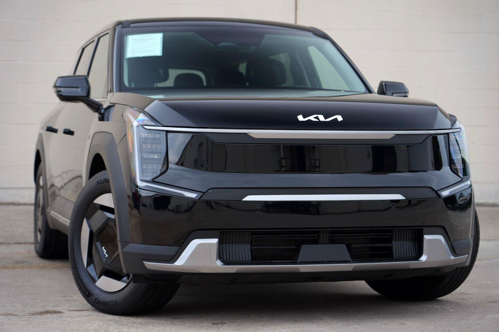 Used 2026 Kia EV9 Light RWD image 3
