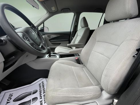 Used 2018 Honda Pilot LX image 10