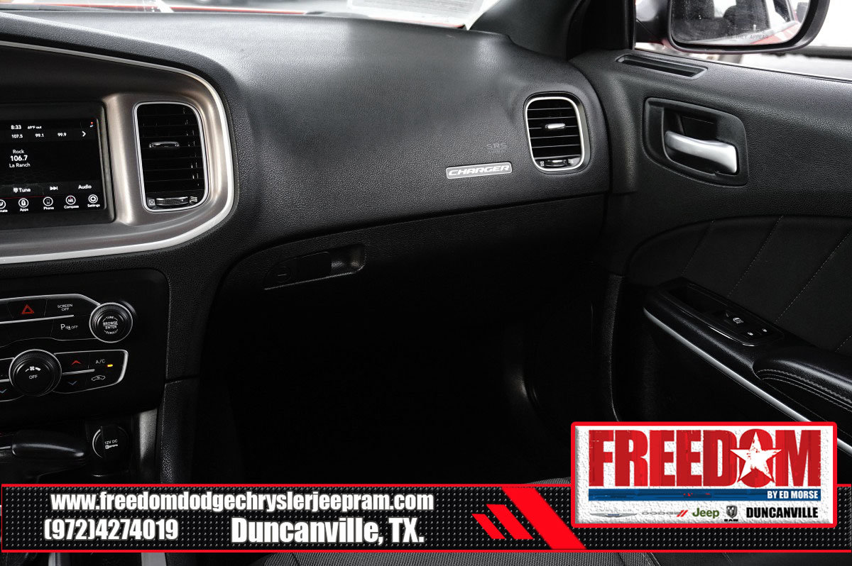 Used 2022 Dodge Charger SXT RWD image 36
