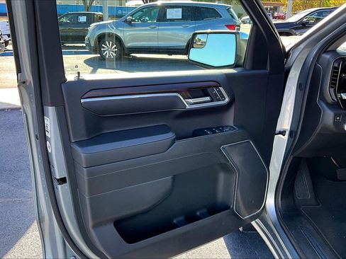 Certified 2025 GMC Sierra 1500 SLT image 19