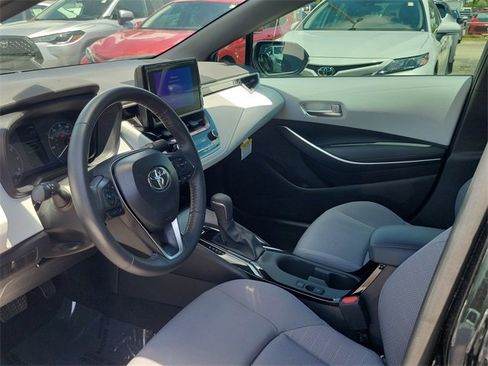 Used 2025 Toyota Corolla SE image 10