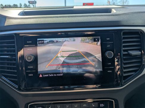 Used 2021 Volkswagen Atlas SEL image 23