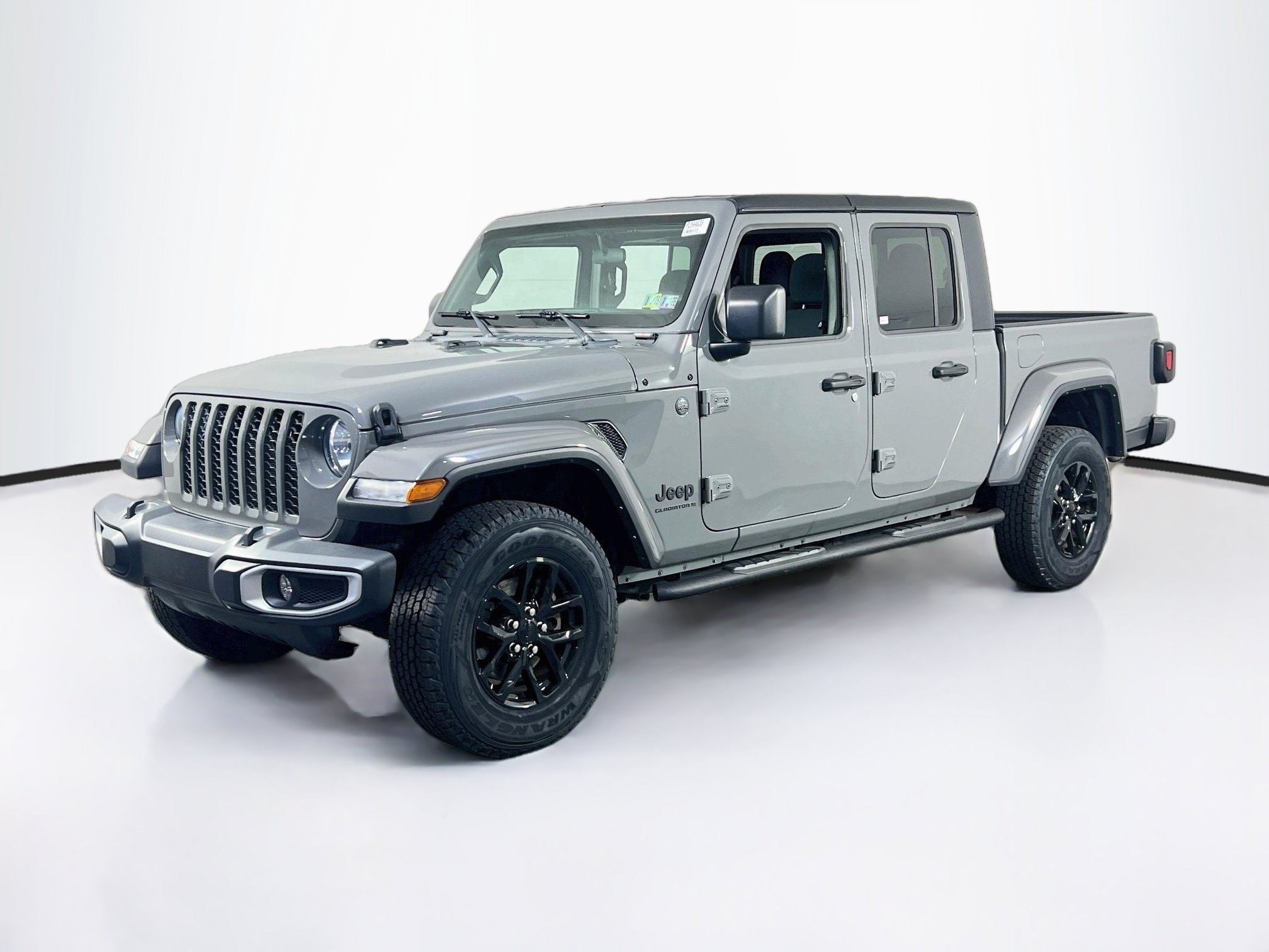 Used 2023 Jeep Gladiator Sport AWD/4WD image 1