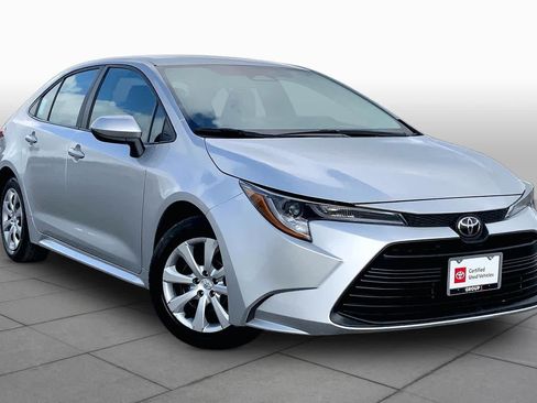 Used 2024 Toyota Corolla LE FWD image 3