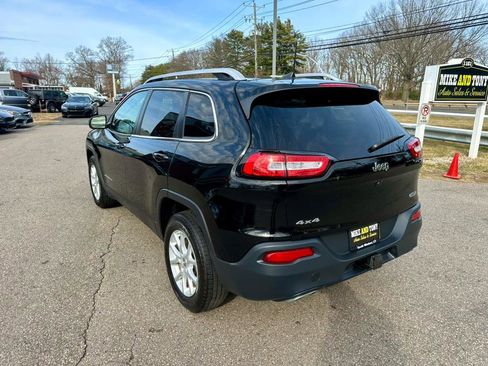 Used 2017 Jeep Cherokee Latitude w/ Comfort/Convenience Group image 6
