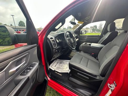 Used 2022 RAM 1500 Big Horn AWD/4WD image 9
