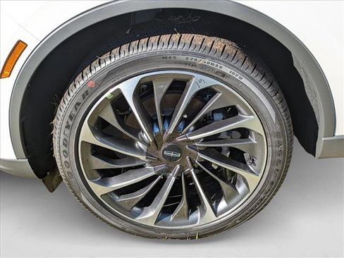 New 2025 Lincoln Aviator Reserve w/ Illumination Package image 16