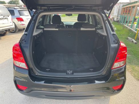 Used 2019 Chevrolet Trax LS w/ Tint and Cruise Package FWD image 4