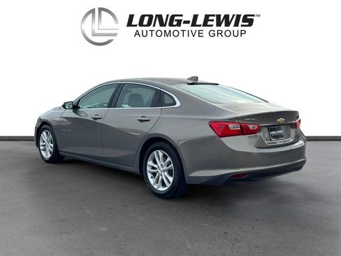 Used 2017 Chevrolet Malibu LT w/ Leather Package image 4