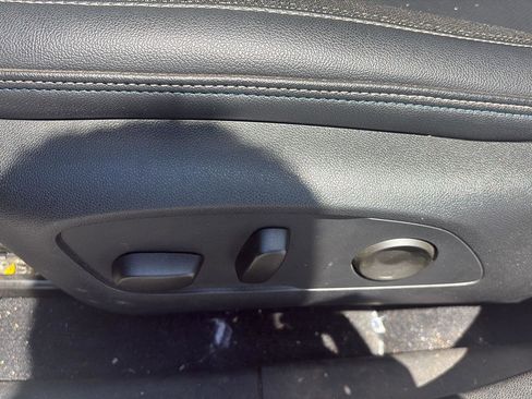 Used 2024 Chevrolet Equinox EV LT FWD image 10