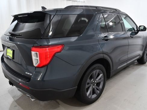 Used 2022 Ford Explorer XLT w/ Equipment Group 202A image 11