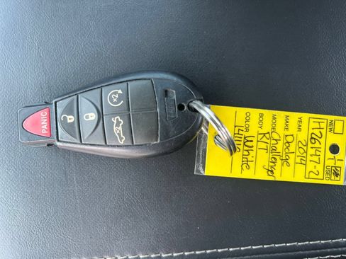 Used 2014 Dodge Challenger R/T RWD image 26
