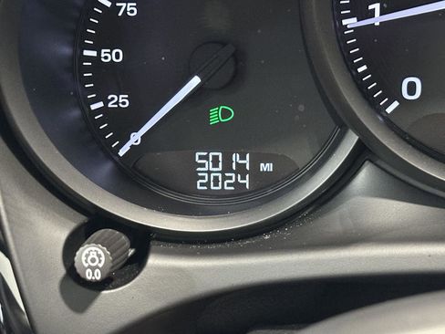 Certified 2026 Porsche Macan AWD/4WD image 22