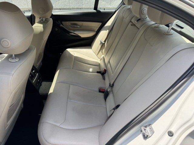 Used 2015 BMW 335i xDrive Sedan AWD/4WD image 25