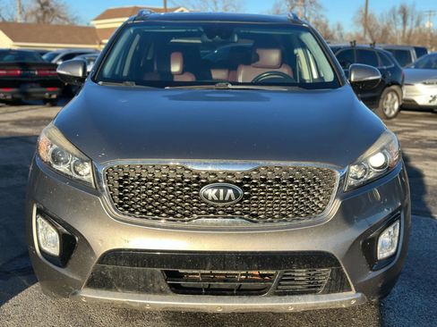 Used 2017 Kia Sorento SX image 3