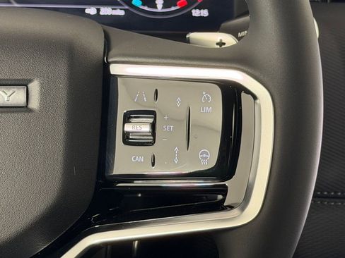 Used 2026 Land Rover Discovery Sport Landmark AWD/4WD image 18