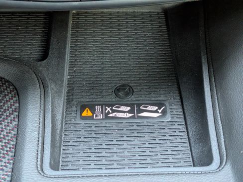 Certified 2025 Cadillac CT5 Sport RWD image 28