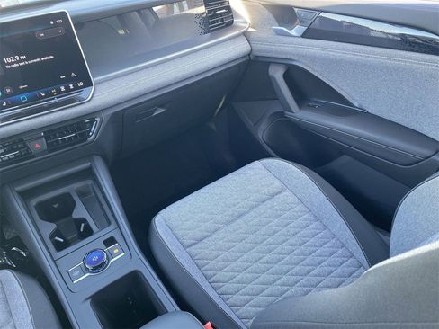 New 2025 Volkswagen Tiguan S image 12