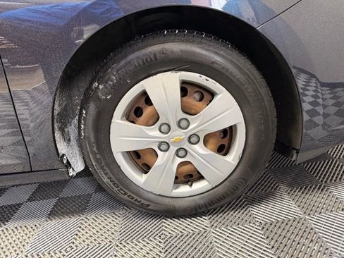 Used 2016 Chevrolet Cruze LS image 32