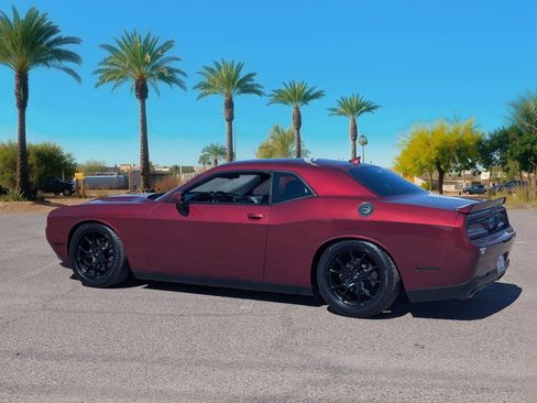 Used 2020 Dodge Challenger SXT w/ Plus Package image 3
