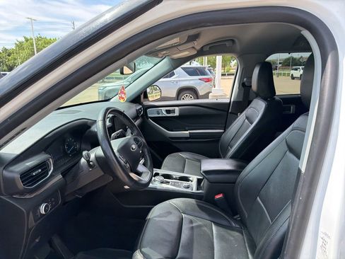 Used 2021 Ford Explorer Limited AWD/4WD image 7