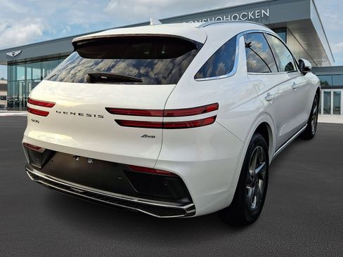 Used 2026 Genesis GV70 2.5T Select image 3