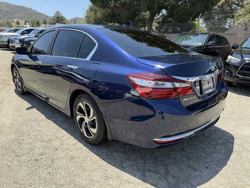 Used 2017 Honda Accord LX image 4