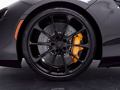 Used 2026 McLaren Artura RWD image 3