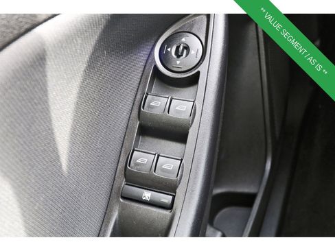 Used 2018 Ford Focus SE image 23