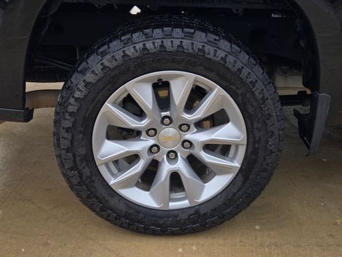 Certified 2022 Chevrolet Silverado 1500 Custom RWD image 25