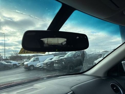 Used 2016 Nissan Pathfinder SV image 23